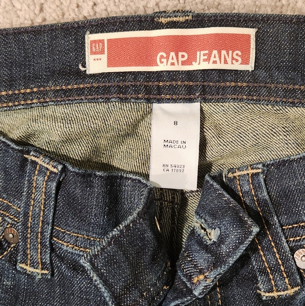 Gap Jeans - Picture 3 of 3